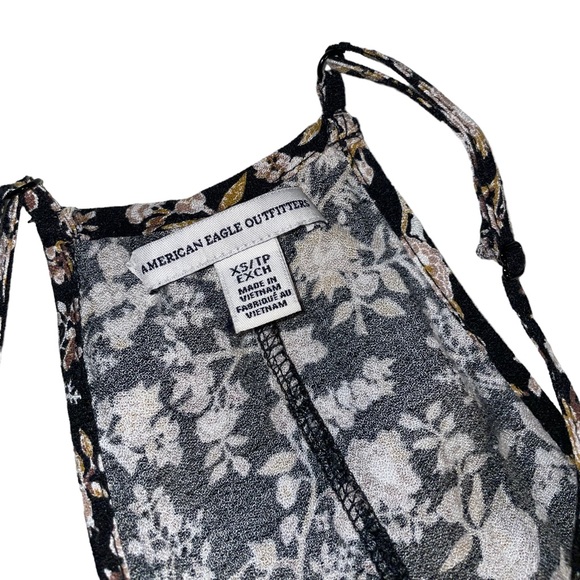American Eagle Floral Blouse - Picture 4 of 4